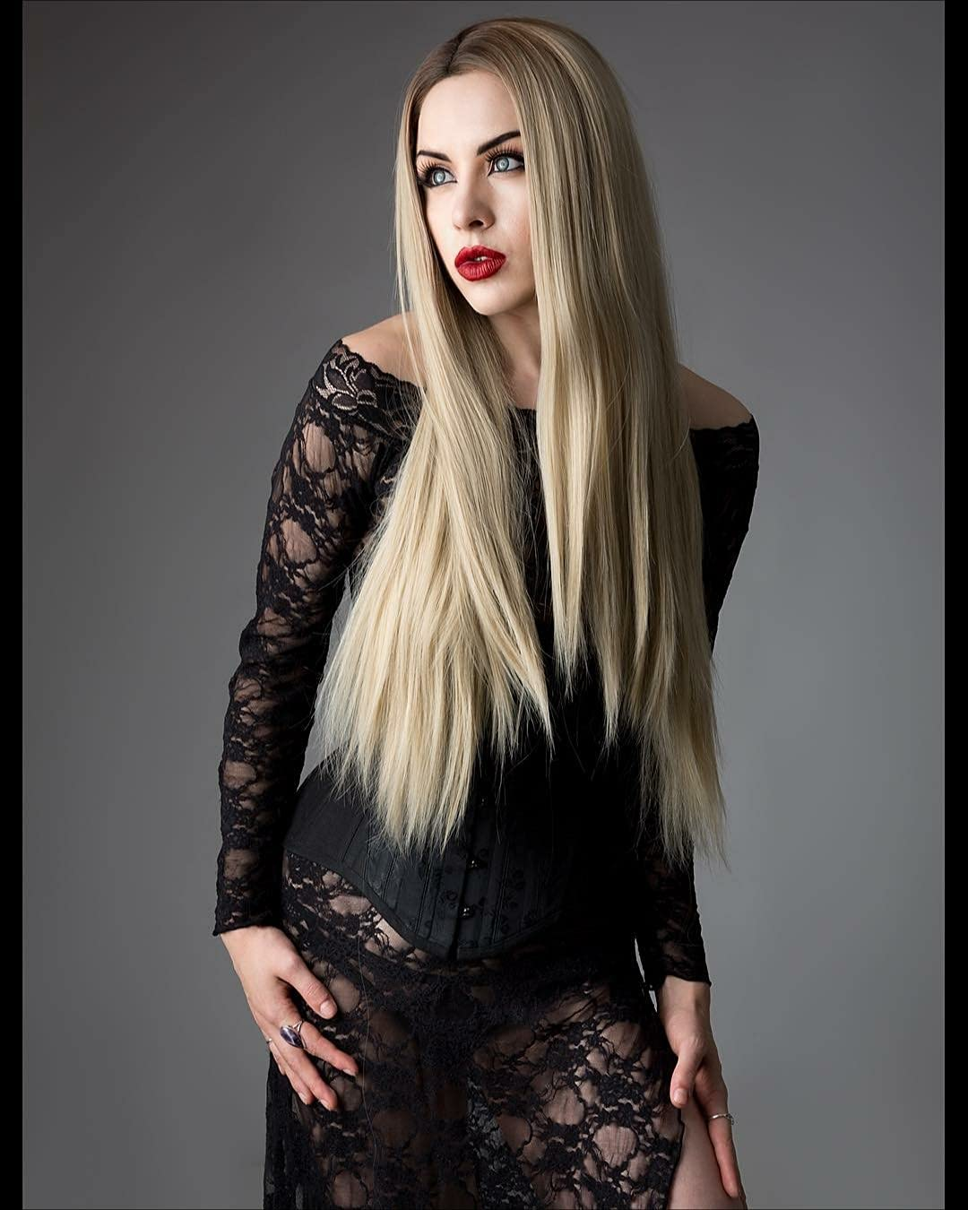 SheerBeaute Ombre Blonde Side Part Long Natural Straight Lace Front Wigs