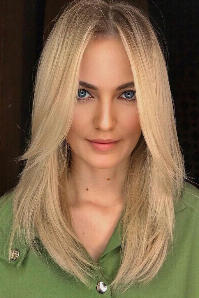 Long Ash Blonde Layered Wig With Bangs