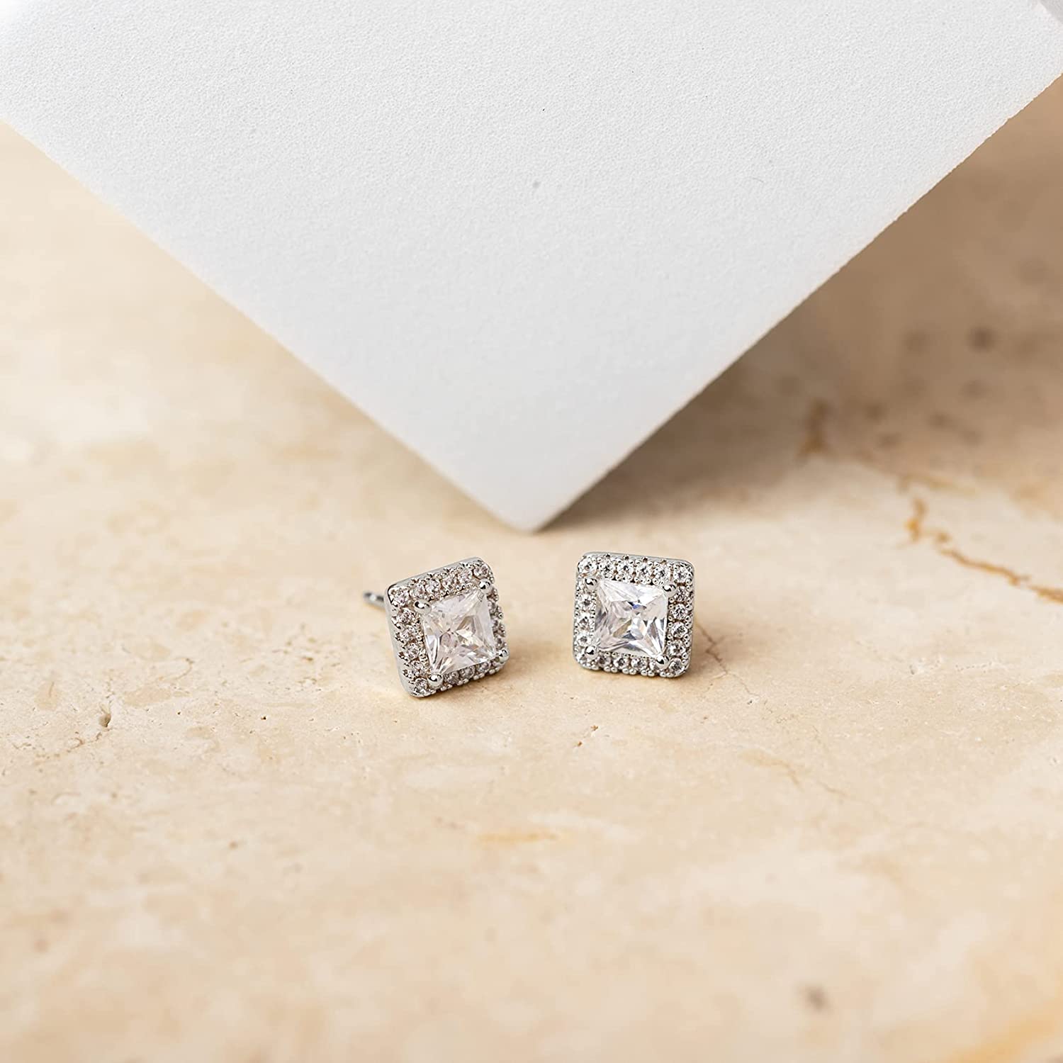 14K Gold Diamond Earring