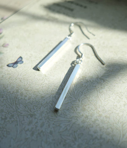 Skinny silver Bars. About 1.80 CM with out hook. Hook Closure with 925 mark stamp. Made of 925 Sterling Silver. Hypoallergenic. Trendy Sterling Silver Earrings. Dainty, Light Weight, Dangling Earring